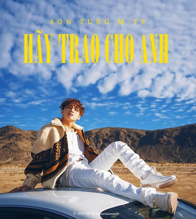 Xuân trường nghe bài mới của Sơn Tùng ảnh 1 Xuan truong nghe bai moi cua Son Tung anh 1