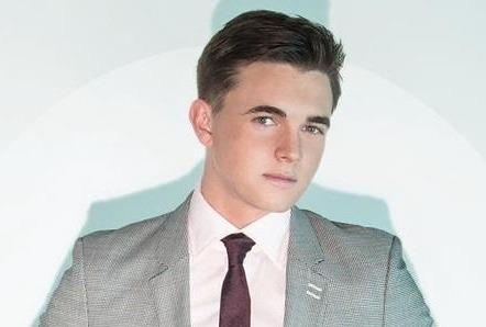 'Hoang tu nhac pop' Jesse McCartney den Viet Nam, mong duoc an pho hinh anh