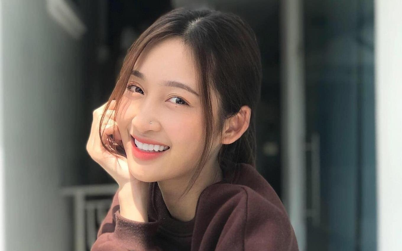 Hot girl duoc Ho Hoai Anh uu ai o The Voice bi Thu Minh, Toc Tien che hinh anh