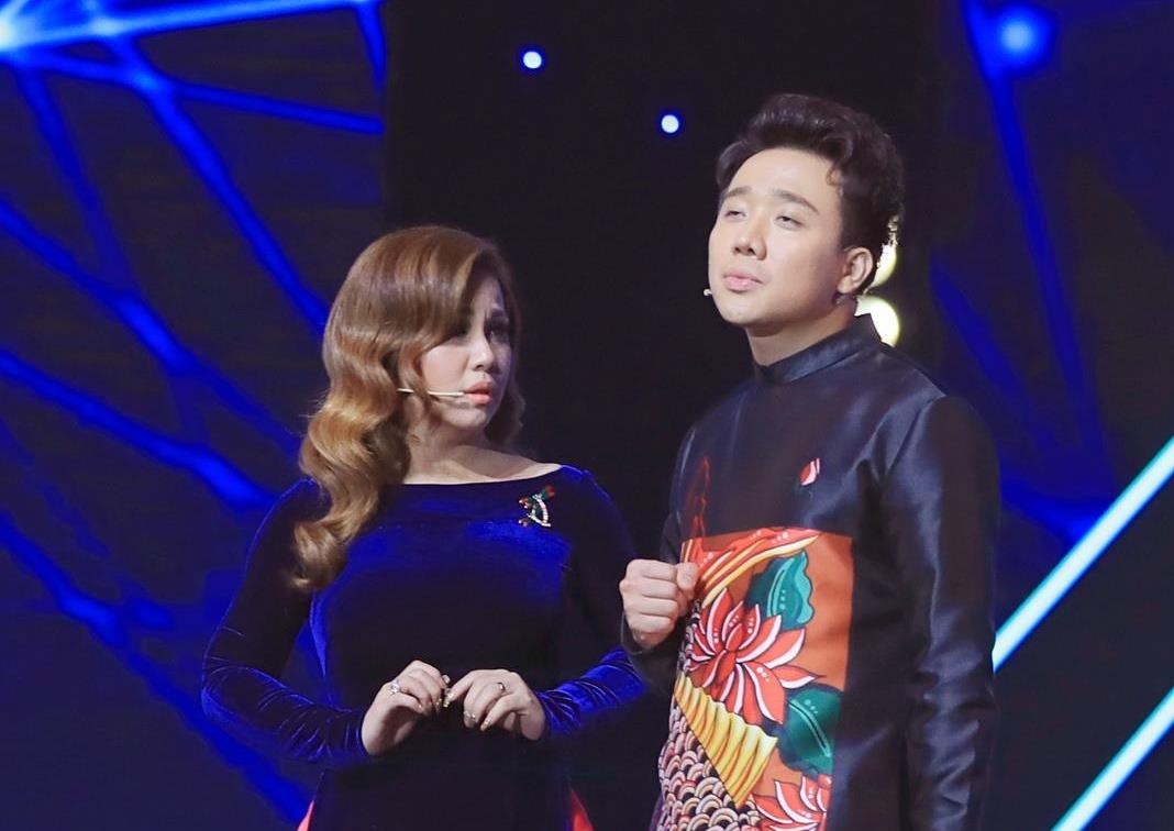 Tran Thanh, Minh Tuyet gay cuoi khi dong gia Truong Vu, Nhu Quynh hinh anh