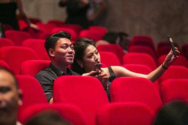 thieu gia va nguoi dep showbiz anh 2