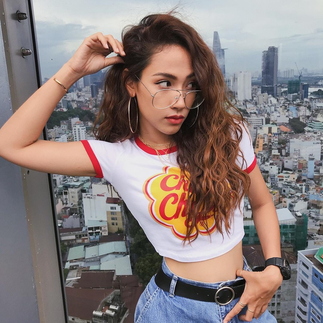 dan my nu trong mv son tung anh 8