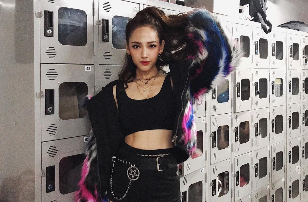 dan my nu trong mv son tung anh 7