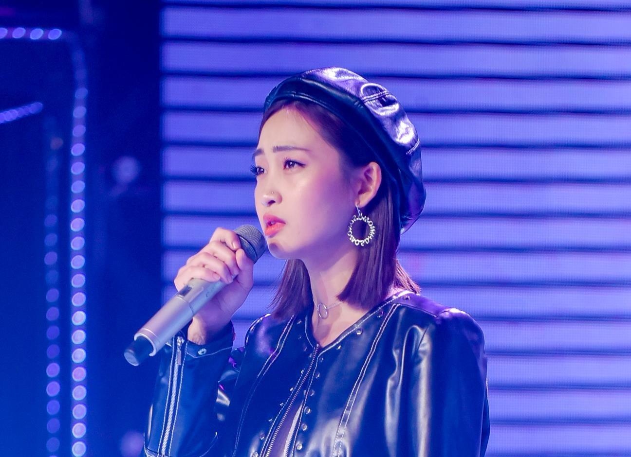 Juky San bi khan gia che bai khi hat 'Va the la het' hinh anh