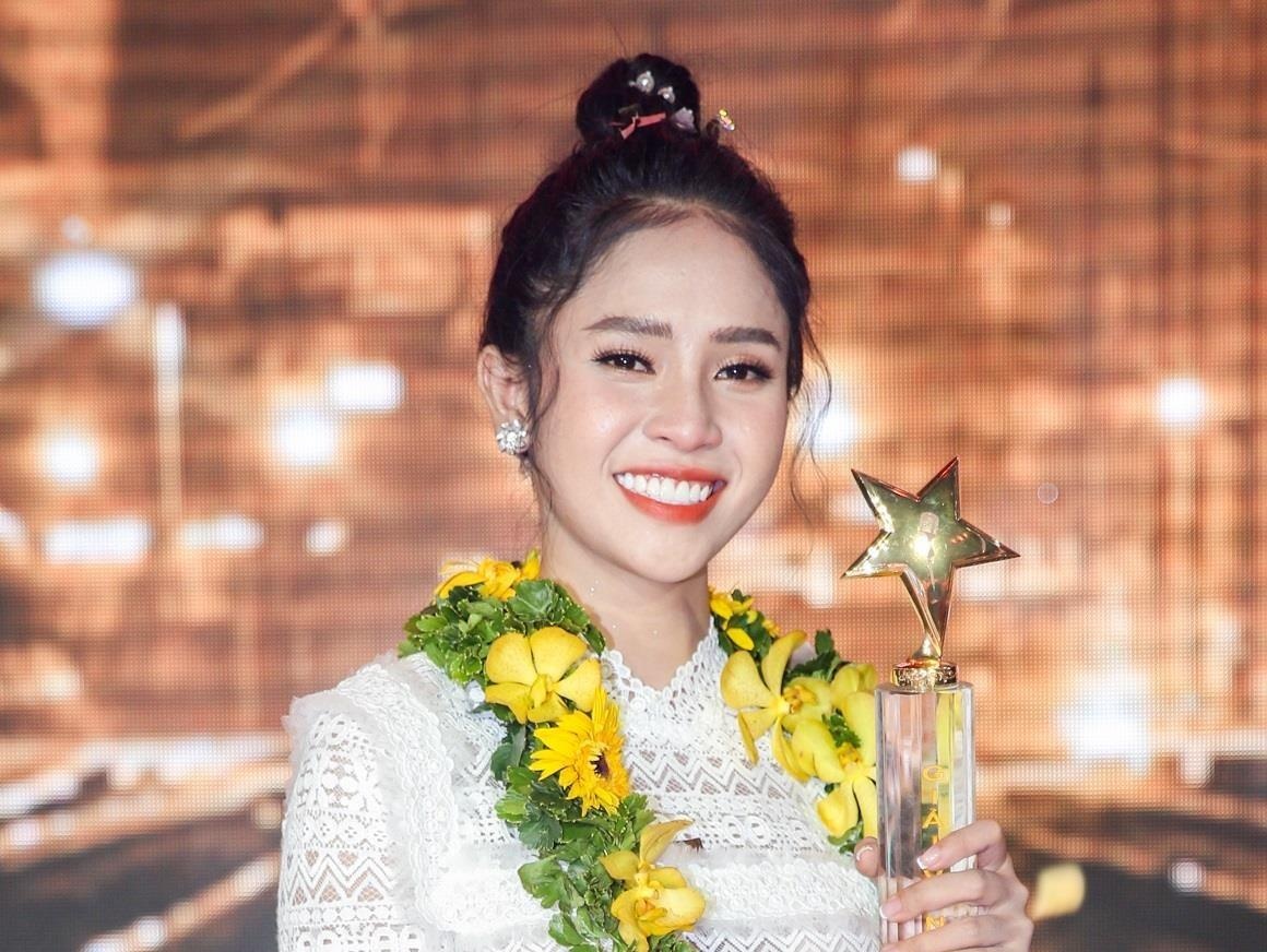 Hot girl doi Ngoc Son gianh quan quan Than tuong Bolero 2019 hinh anh