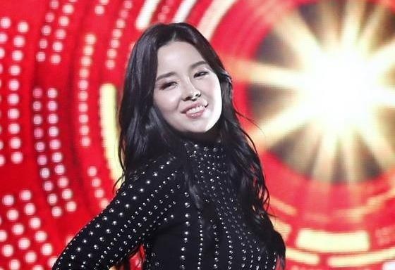 Tan Hoa hau Han Quoc nhay sexy truoc gio phut dang quang hinh anh