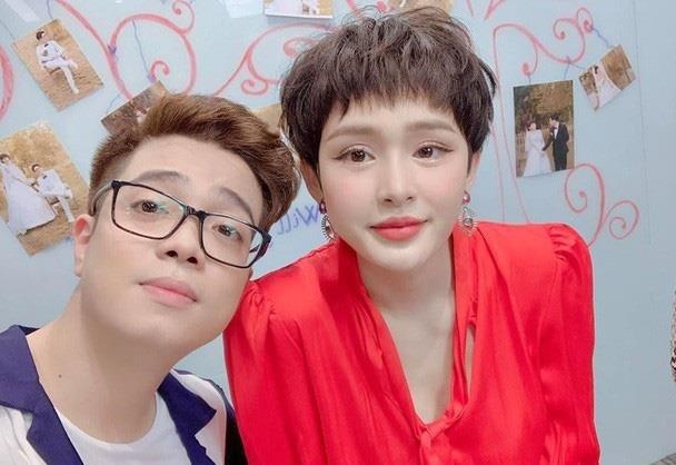 Bui Anh Tuan den hau truong ung ho Hien Ho lam day len nghi an hen ho hinh anh