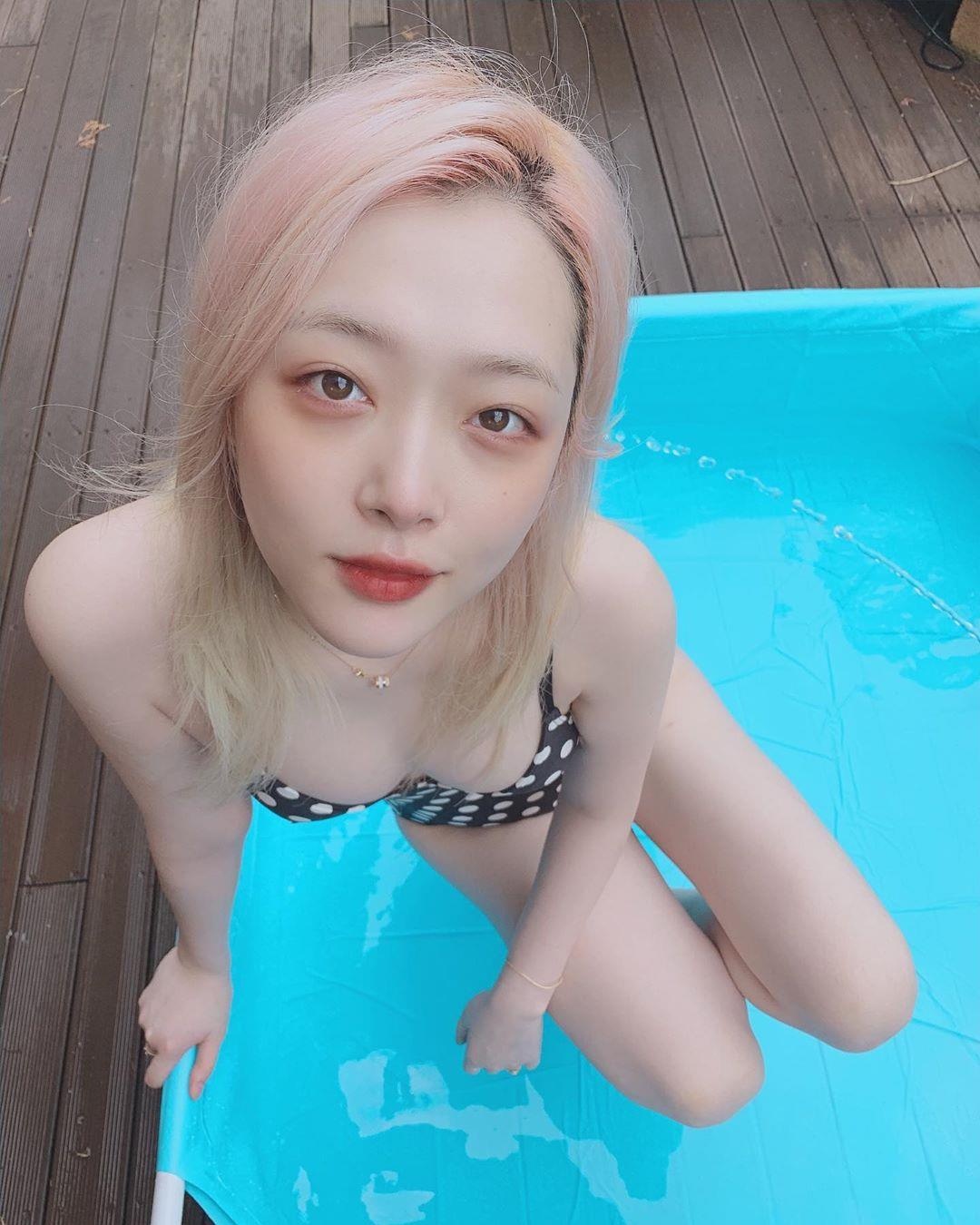 Sulli mac bikini anh 2