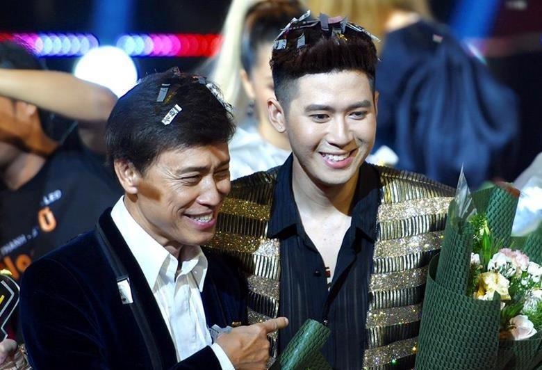 Quan quan The Voice phan hoi tranh cai 'chien thang nho dep trai' hinh anh