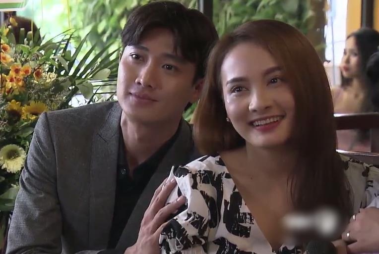 Khan gia xon xao ban tan canh Vu than mat voi Thu sau ly hon hinh anh