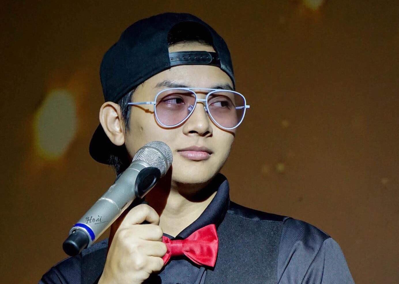 Hoai Lam di dien tro lai, duoc khan gia khen ngoi hinh anh