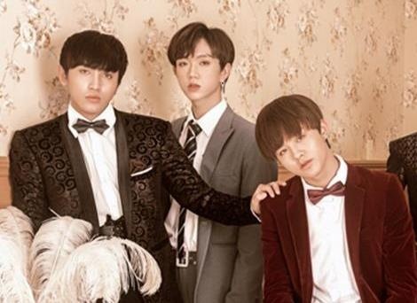 Bi fan Viet che tham hoa, Zero 9 bat ngo duoc dien cung TWICE hinh anh