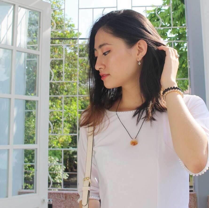 nhan sac hoa hau luong thuy linh anh 11