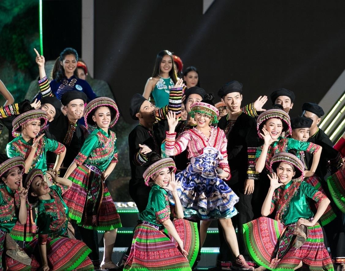 Chi Pu chung ket hoa hau anh 1