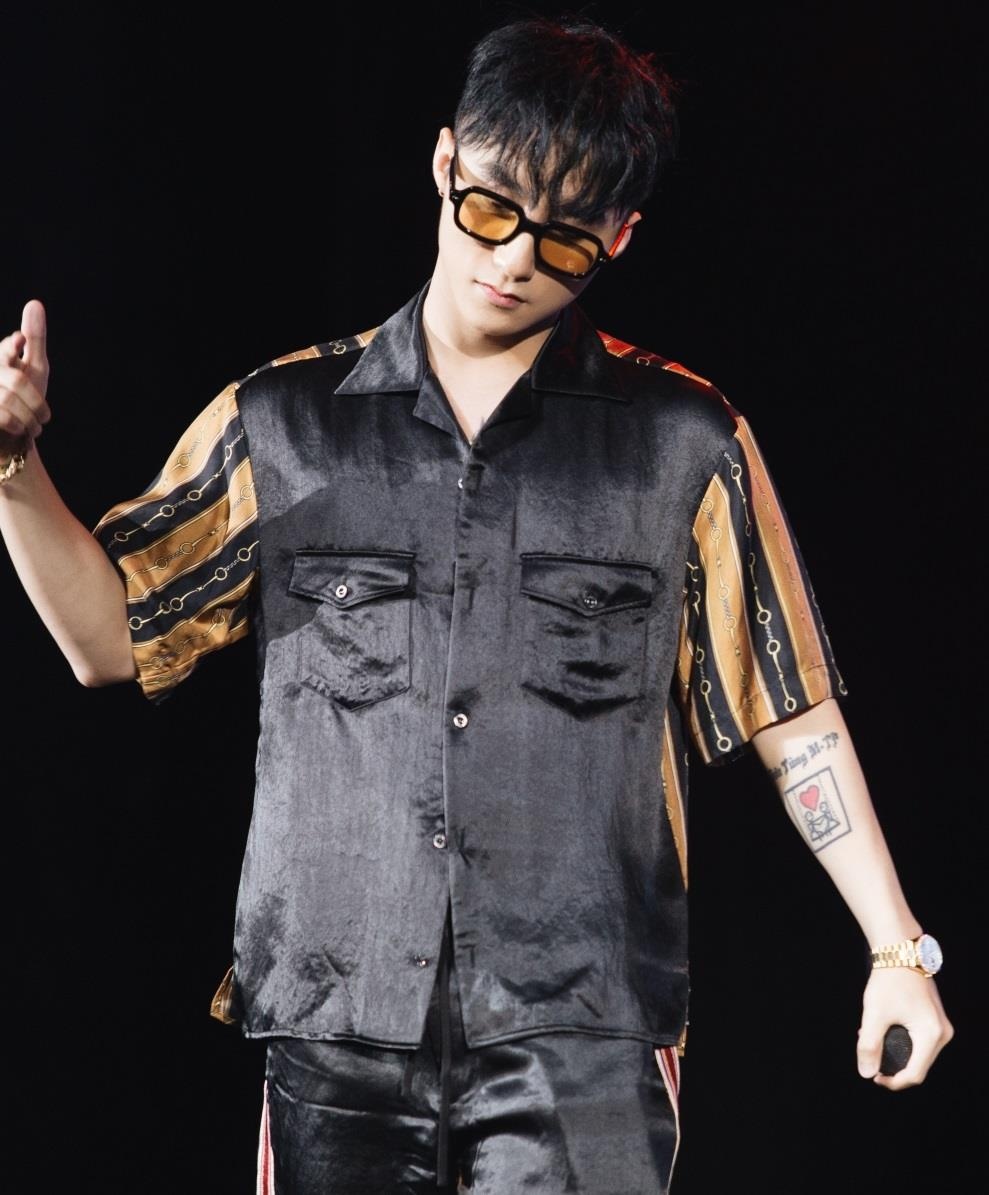 Son Tung coi day chuyen tang fan anh 6