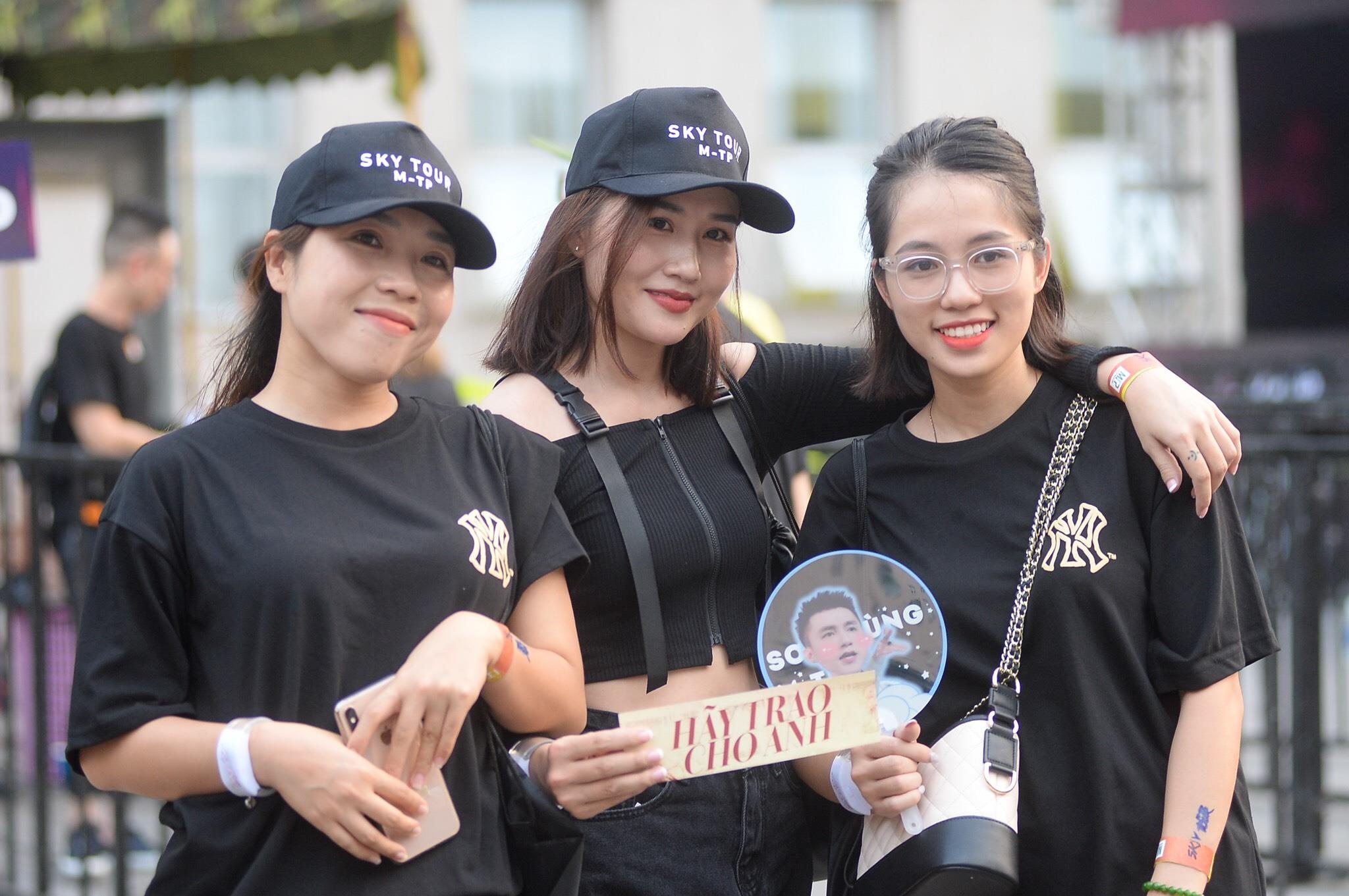 Sky Tour Son Tung anh 7