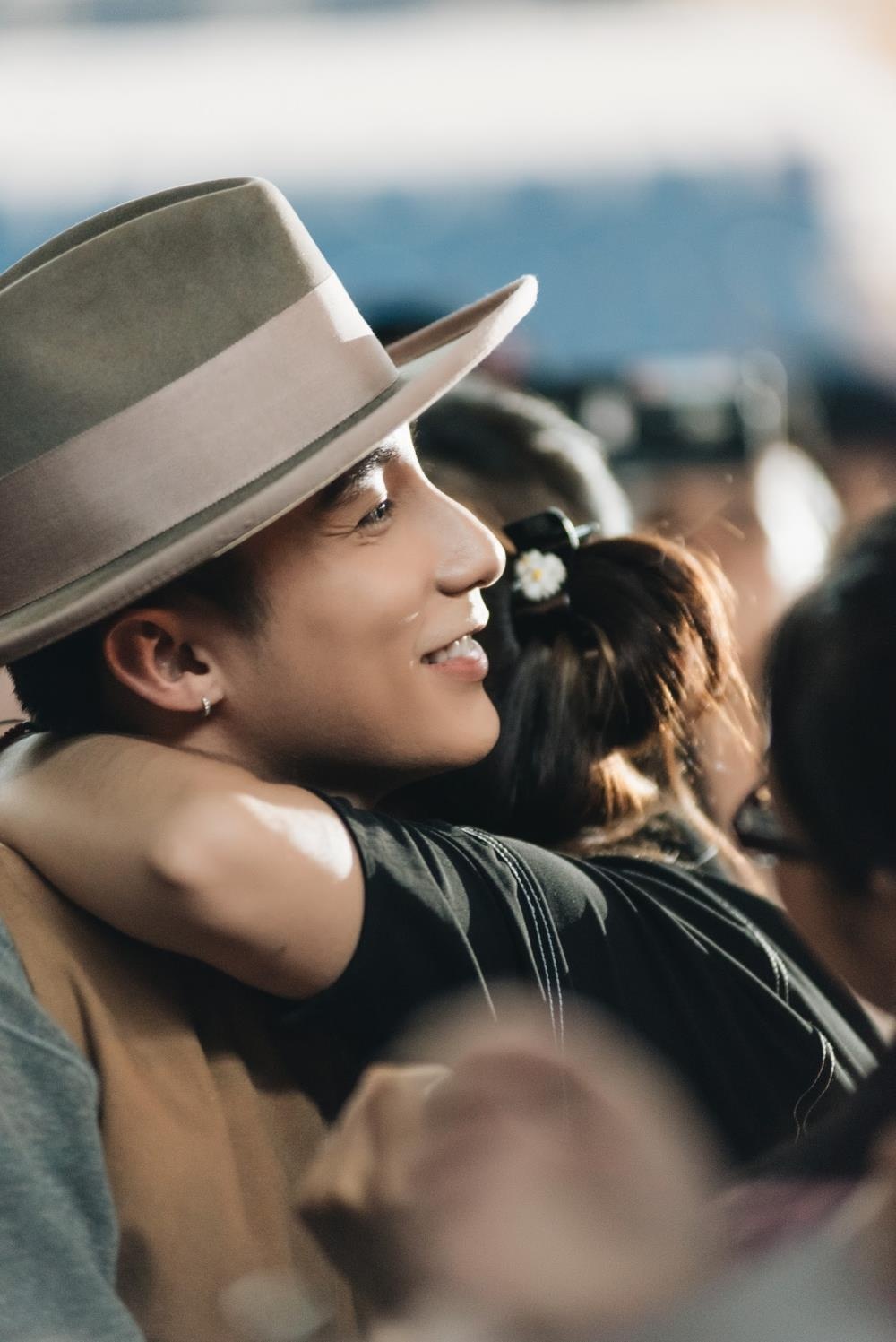 Son tung Sky tour anh 2