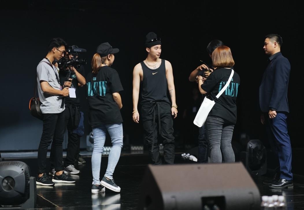 Son Tung tong duyet ha noi anh 3