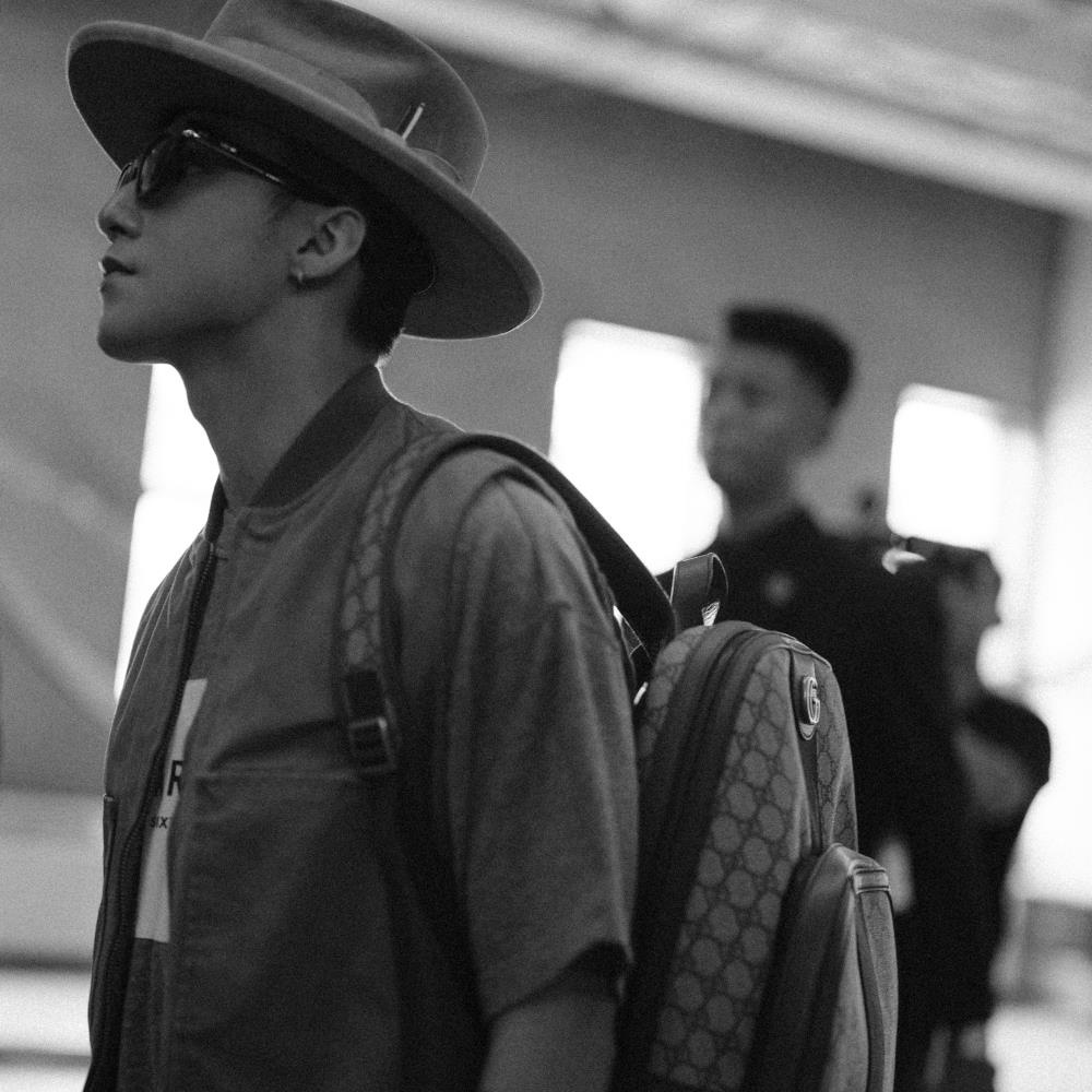 Son tung Sky tour anh 9