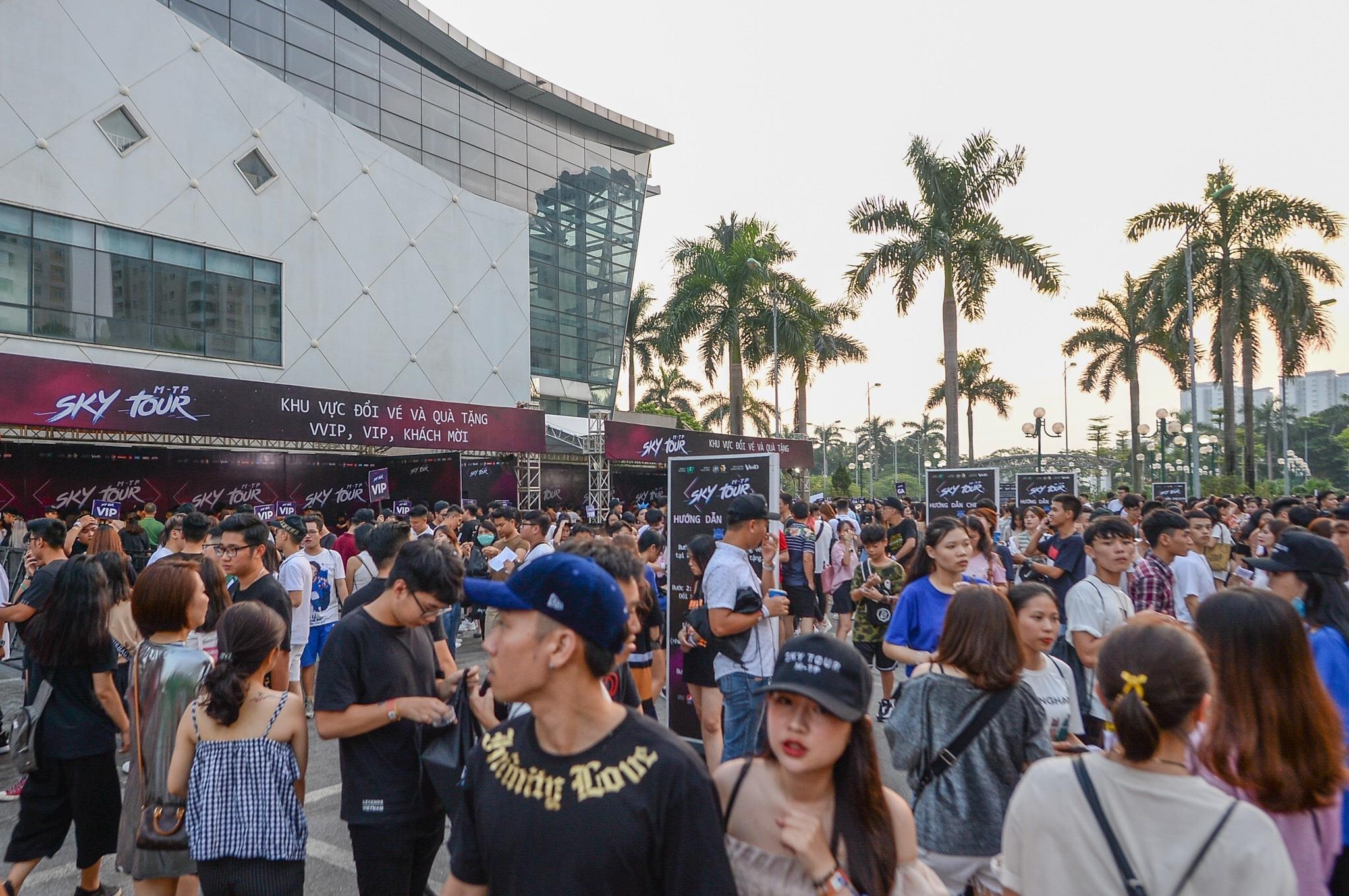 Sky Tour Son Tung anh 3