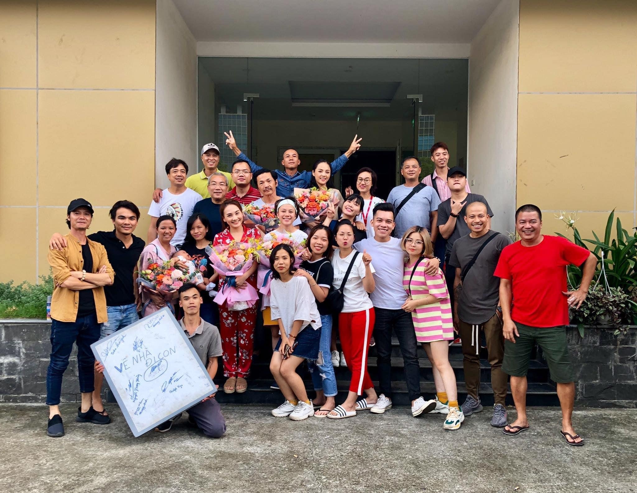 ve nha di con tap cuoi anh 1