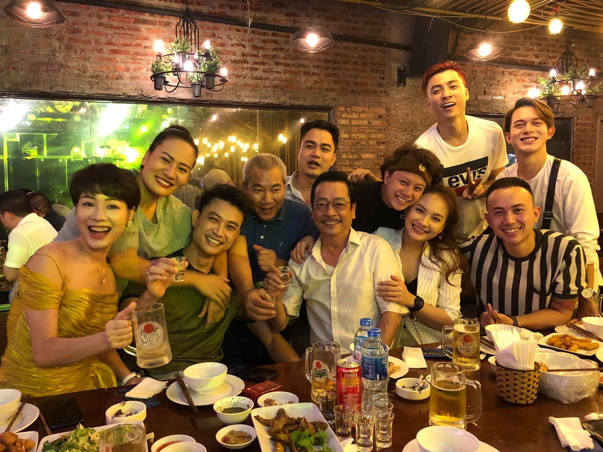 ve nha di con tap cuoi anh 2