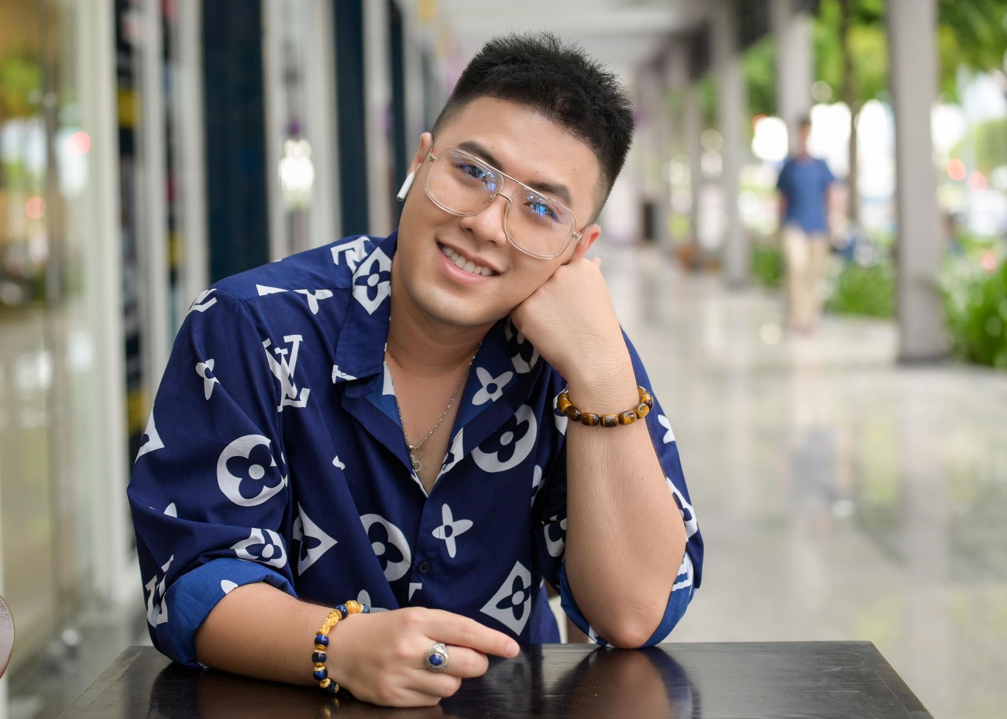 Akira Phan hut mo anh 5