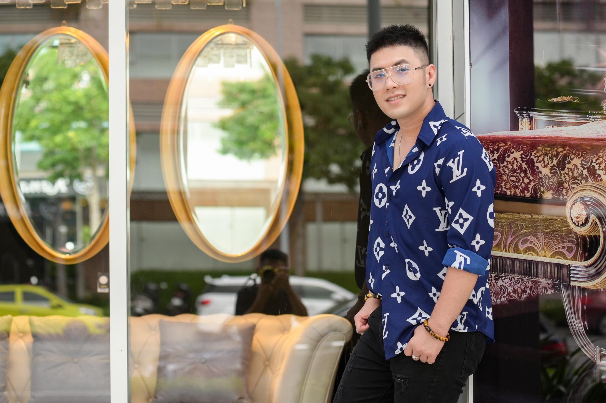 Akira Phan hut mo anh 6