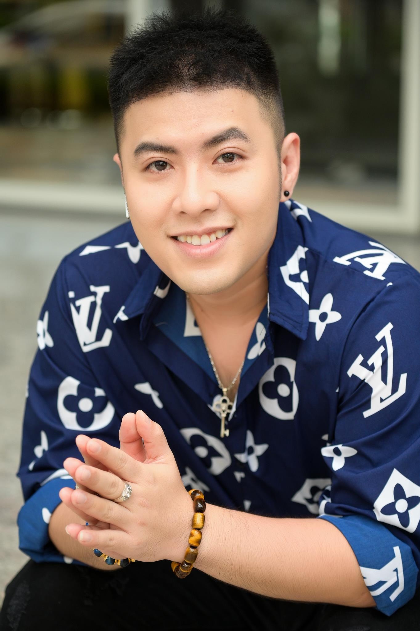 Akira Phan hut mo anh 8