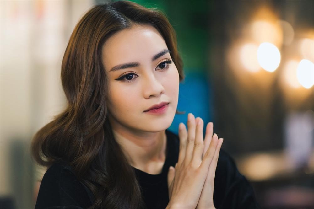 Lan Ngoc viet status ung ho Chi Dan, ngam cong khai chuyen tinh cam? hinh anh