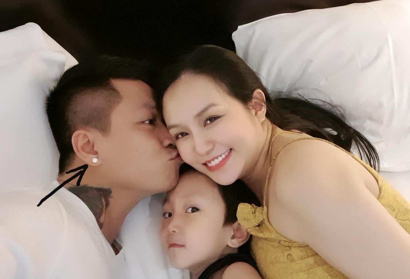 Vo Tuan Hung ke dau don va lieu linh vi sinh mo 3 lan trong 5 nam hinh anh