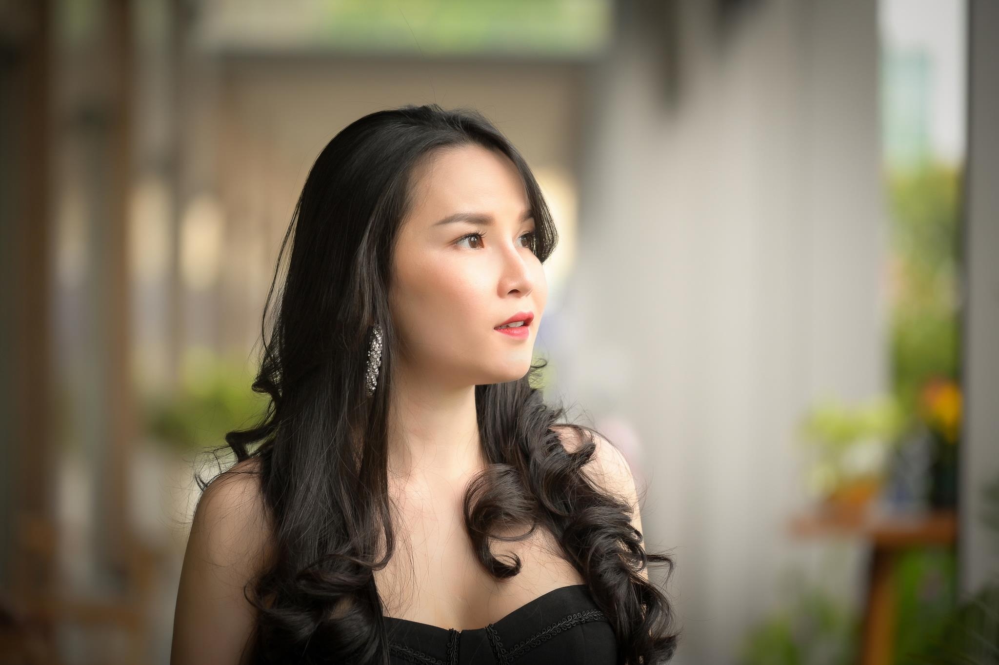 Thu Ngoc ly hon anh 3