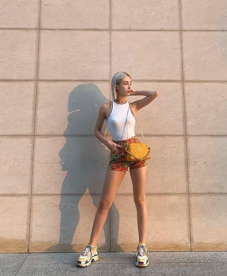 ca si chan dai anh 12