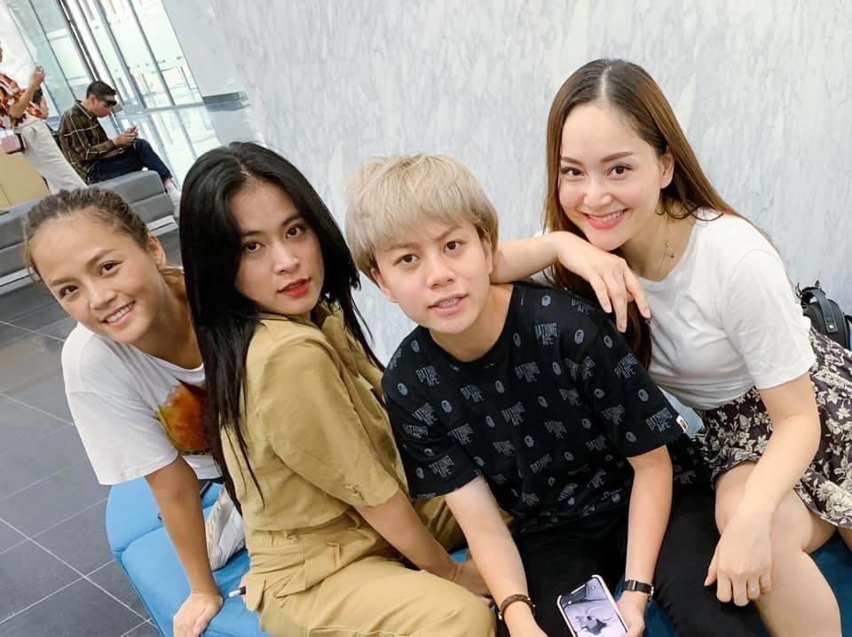 Hoàng Thùy linh và diễn viên về nhà đi con ảnh 2 Hoang Thuy linh va dien vien ve nha di con anh 2