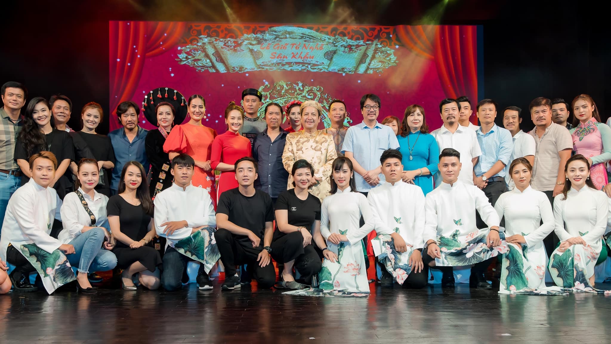 to nghe san khau anh 14