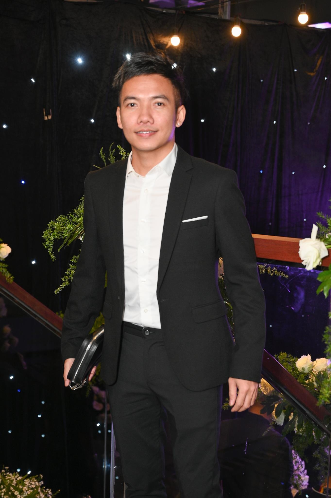 lam chan khang to chuc le cuoi anh 15