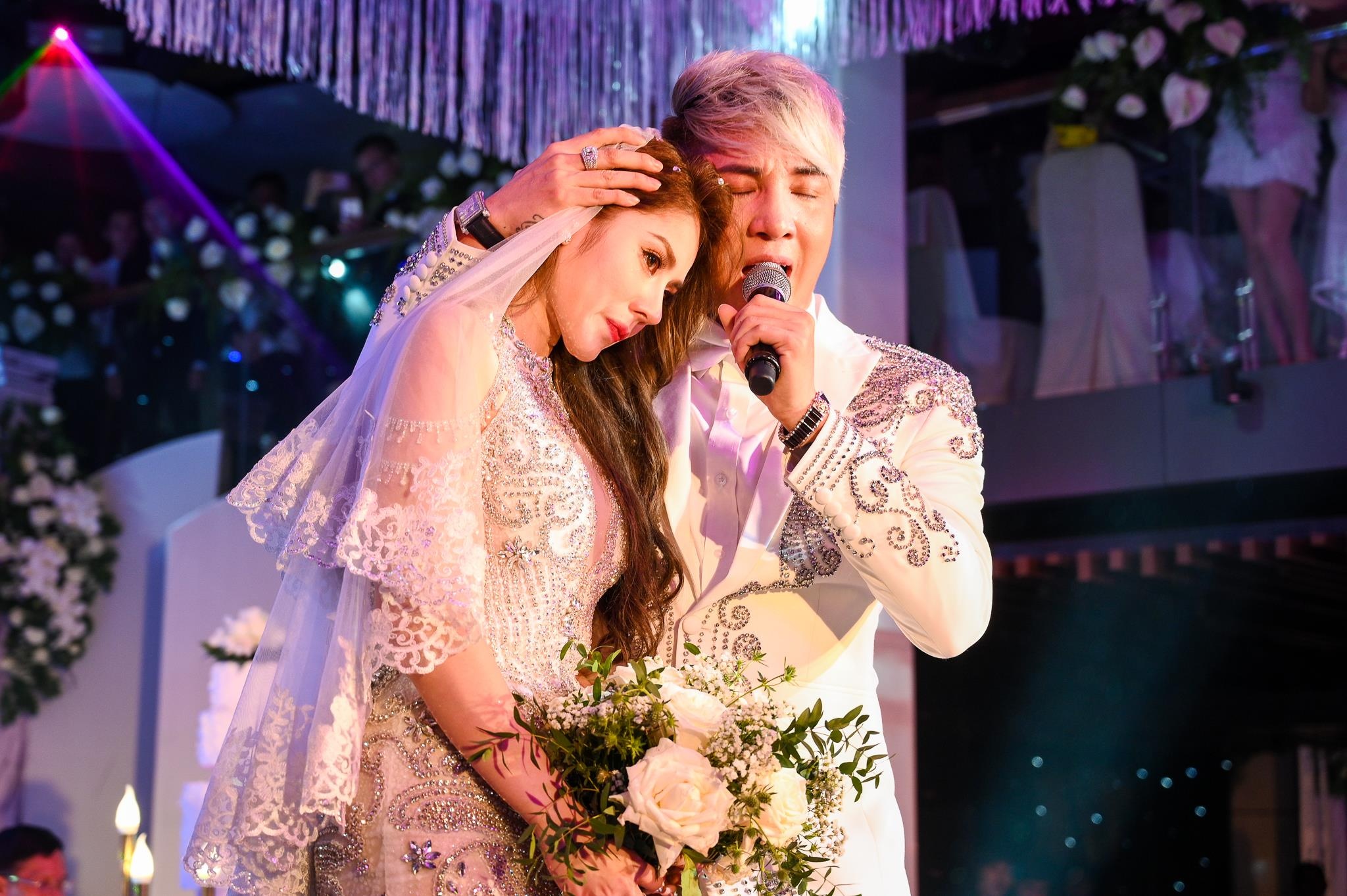 lam chan khang to chuc le cuoi anh 9