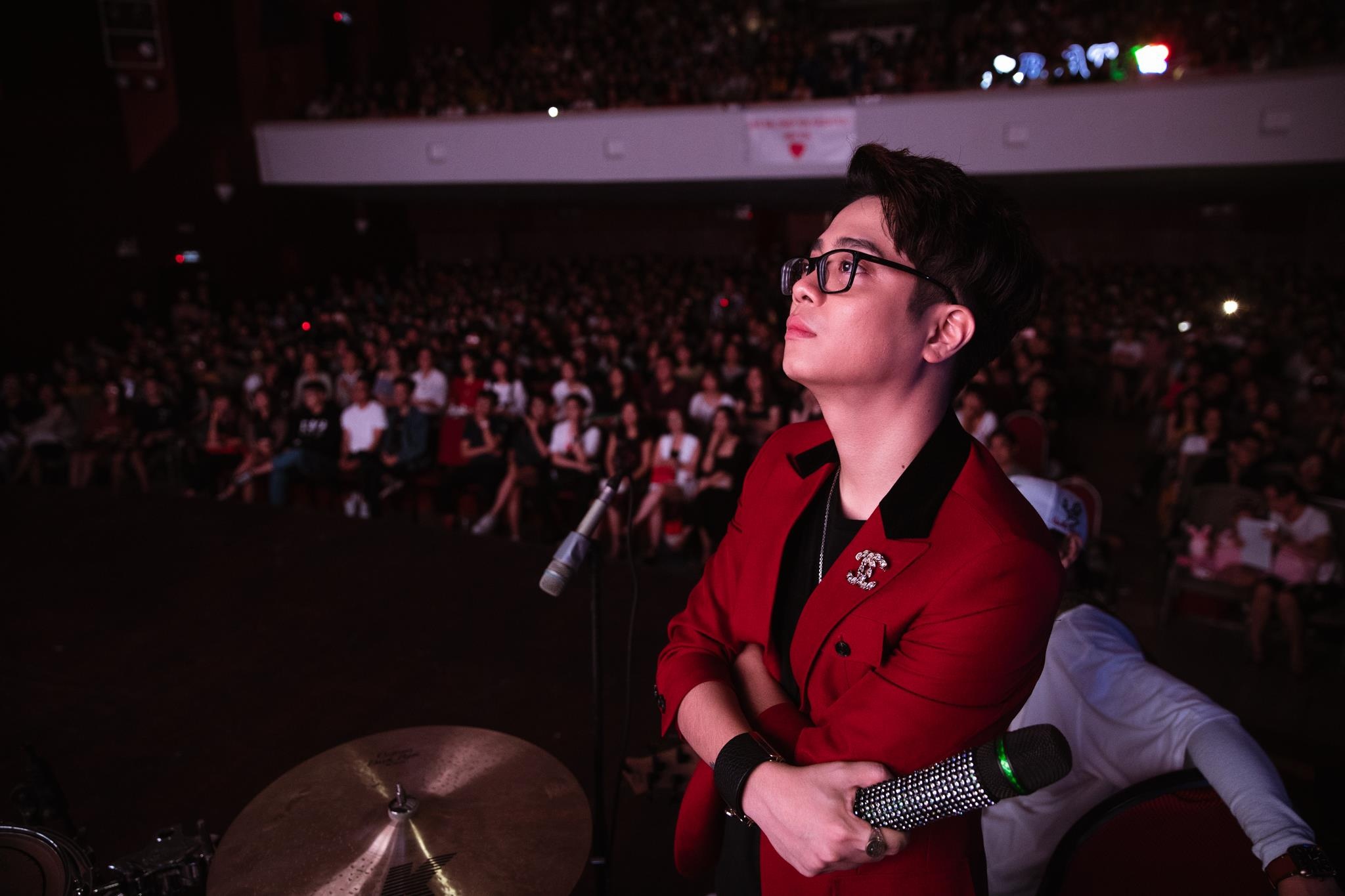 Bui Anh Tuan Hien ho anh 6