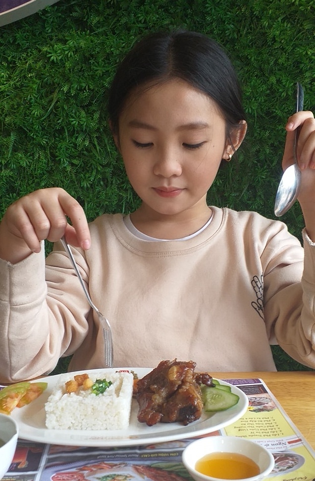 Duong Nghi dinh hat nhac Cam ly anh 6