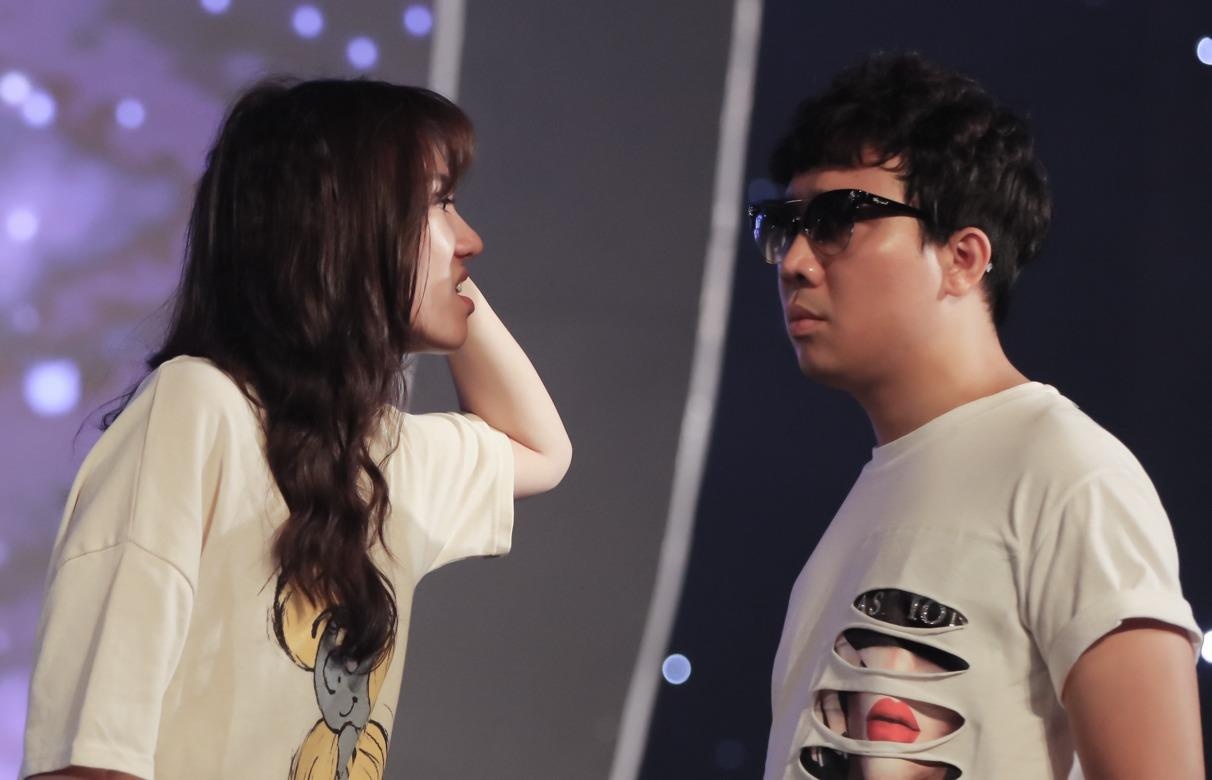 Tran Thanh ghen vi Hari Won hop tac voi tai tu Han Quoc hinh anh