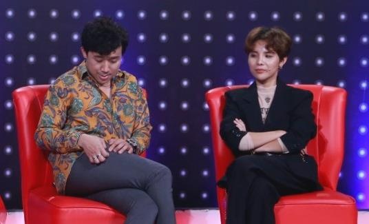 Tran Thanh gap su co trang phuc vi qua map hinh anh