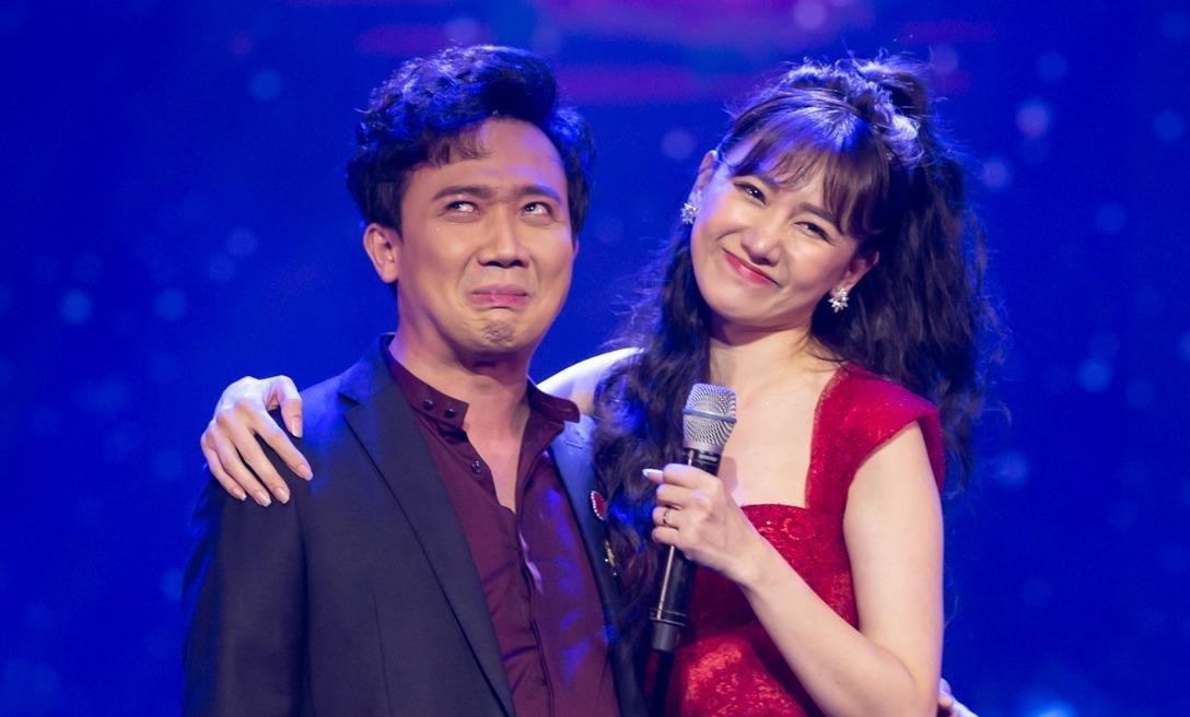 Tran Thanh cam hoa, cung dan sao hat 'Sau tat ca' tang Hari Won hinh anh