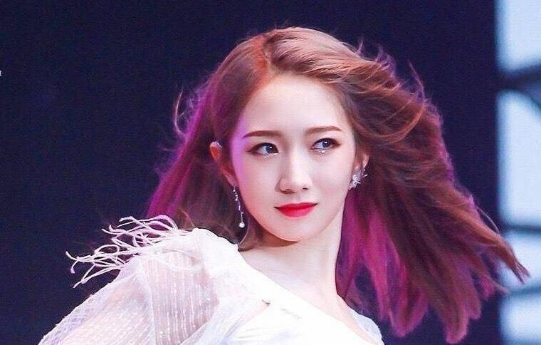 Manh My Ky - nguoi dep 'Tru tien' dien xuat te, doi tu tai tieng hinh anh