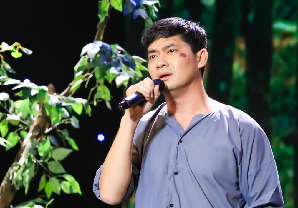 Minh Luan bi nga sung mat hinh anh
