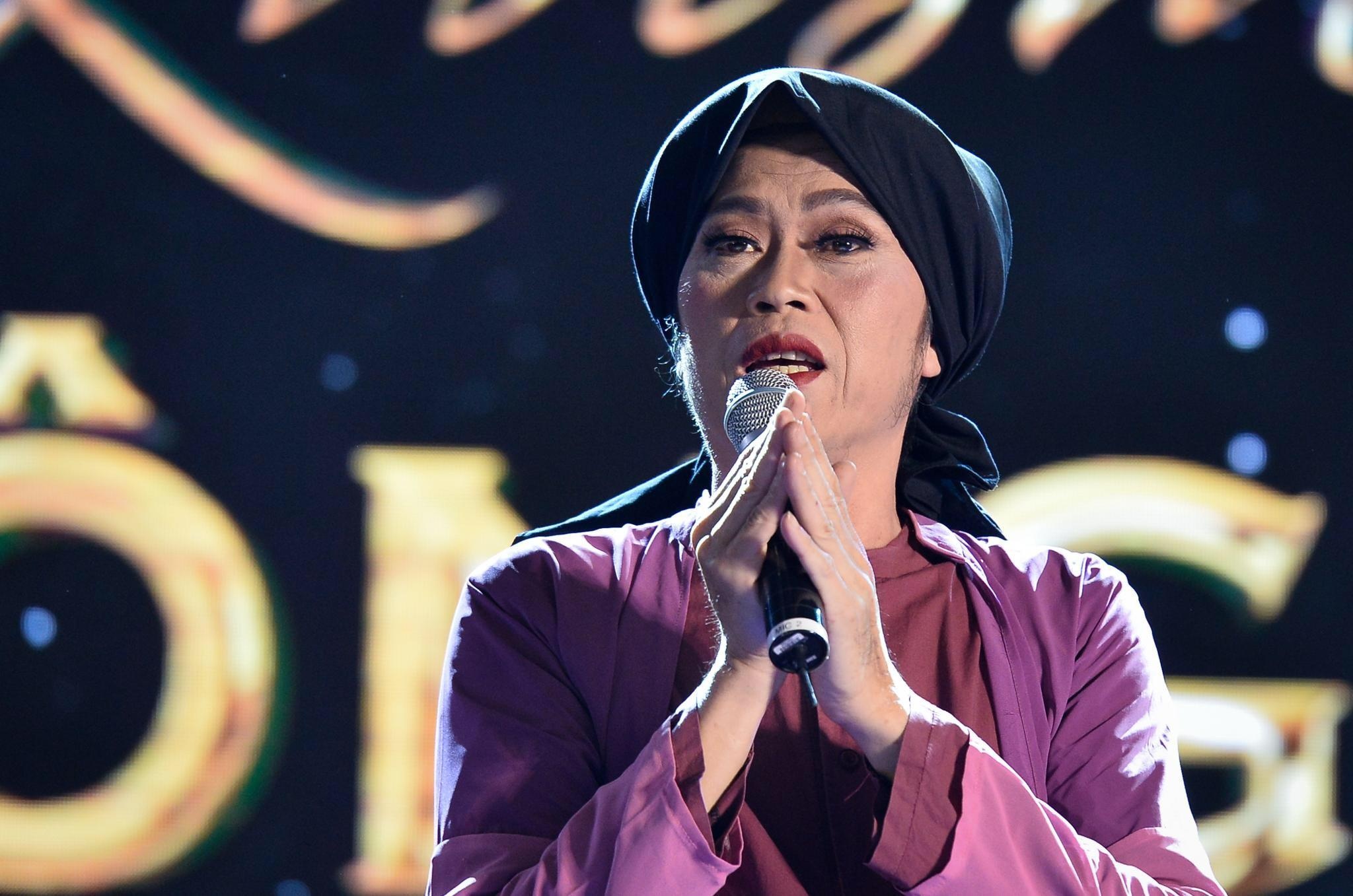 Hoai Linh: 'Toi het hon khi nghe tin Cung Van hoa Viet Xo bi chay' hinh anh
