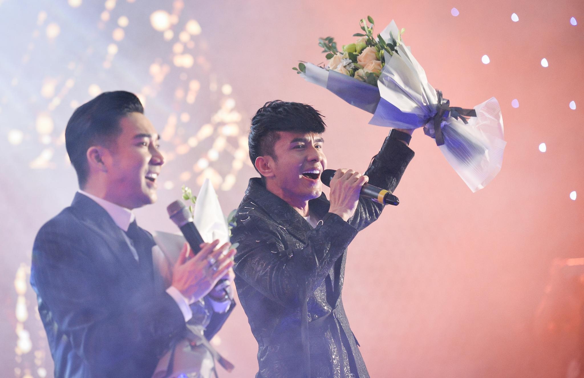 Quang Ha huy live show anh 15