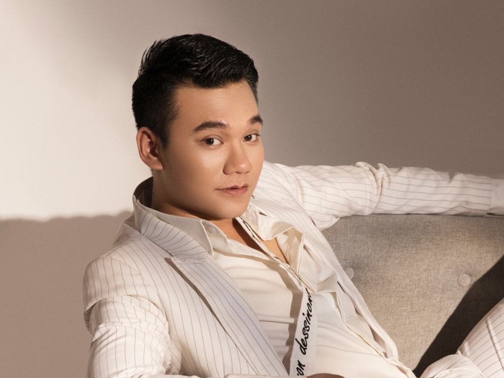 khắc việt diễn hội chợ ảnh 1 khac viet dien hoi cho anh 1