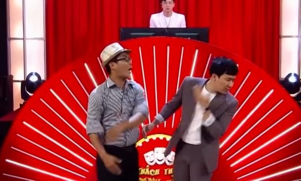 Tran Thanh kho chiu khi bi thi sinh tat manh o Thach thuc danh hai hinh anh