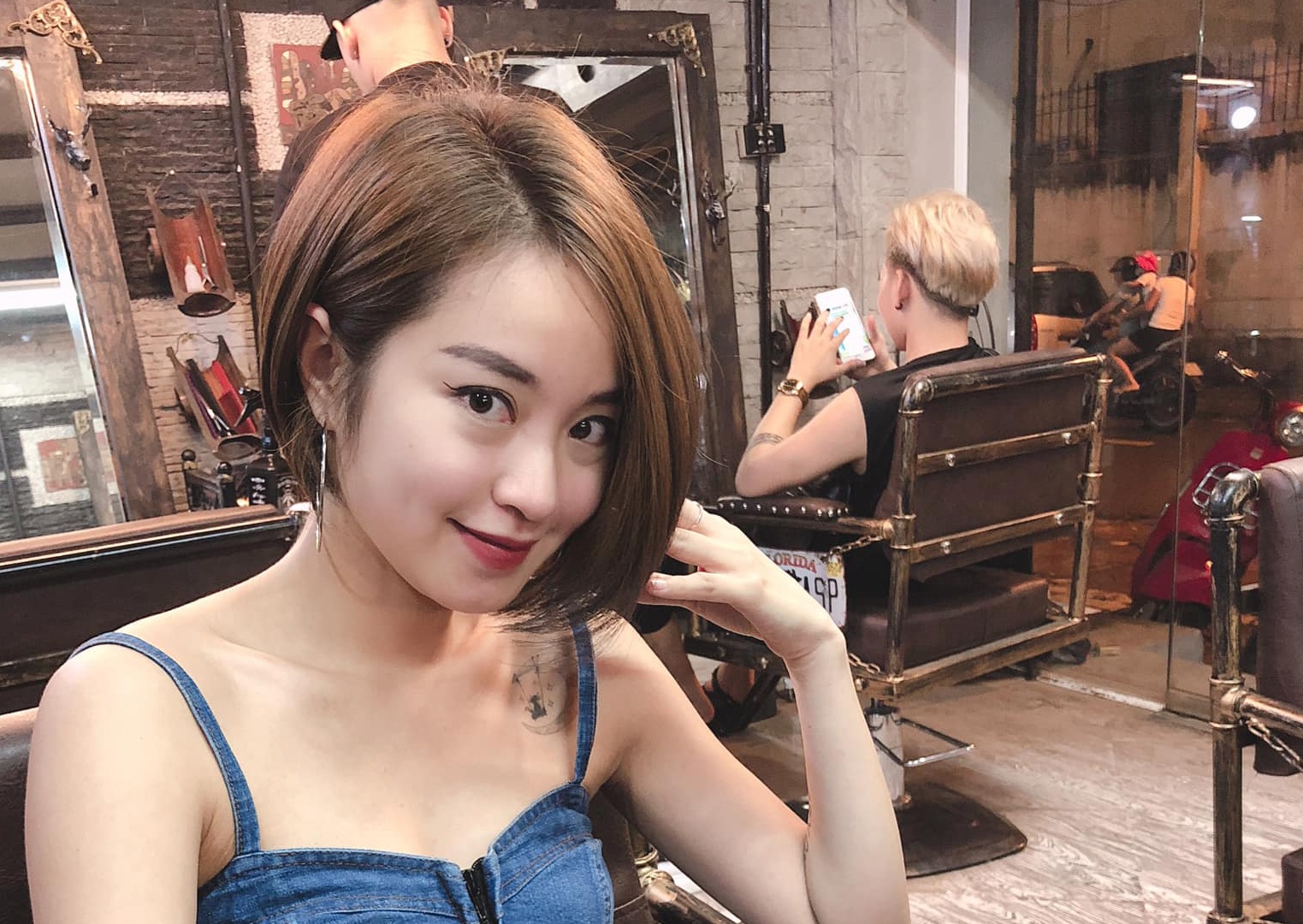 Mi Van: 'Thi luc mat trai cua toi la 1/10, gan nhu khong nhin thay gi' hinh anh