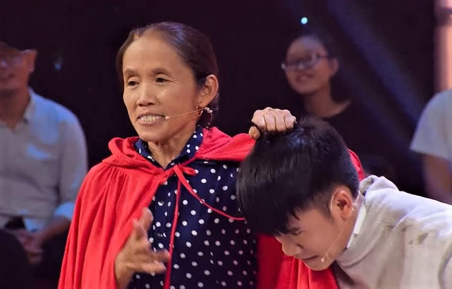 Ba Tan Vlog gay tranh cai khi ro ri tin gianh 100 trieu o game show hinh anh